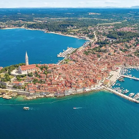 Nice In With 2 Bedrooms And Wifi * Rovinj